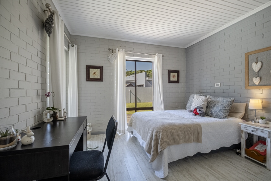 4 Bedroom Property for Sale in Summerstrand Eastern Cape